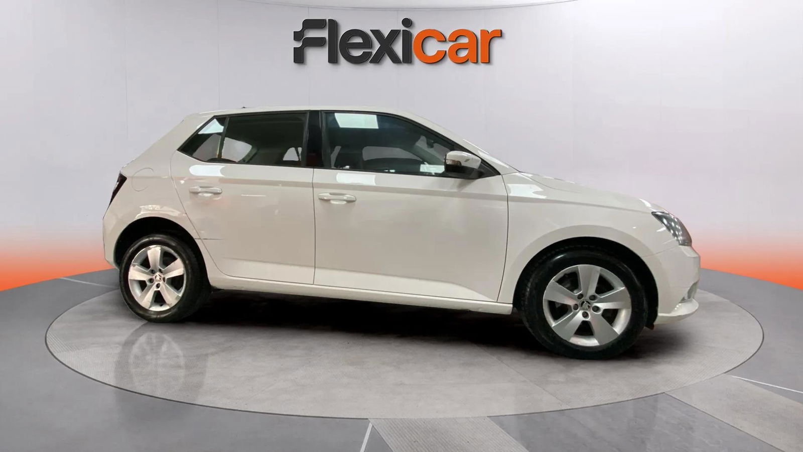 https://cdn-flexicar.caraffinity.it/public_appraisal_images_pro/images/stock/179928/6RTAWkmqSE__9146JMV_34ddc74cee3348d6bc47c15b49da7059_Exterior_6.jpeg.jpg