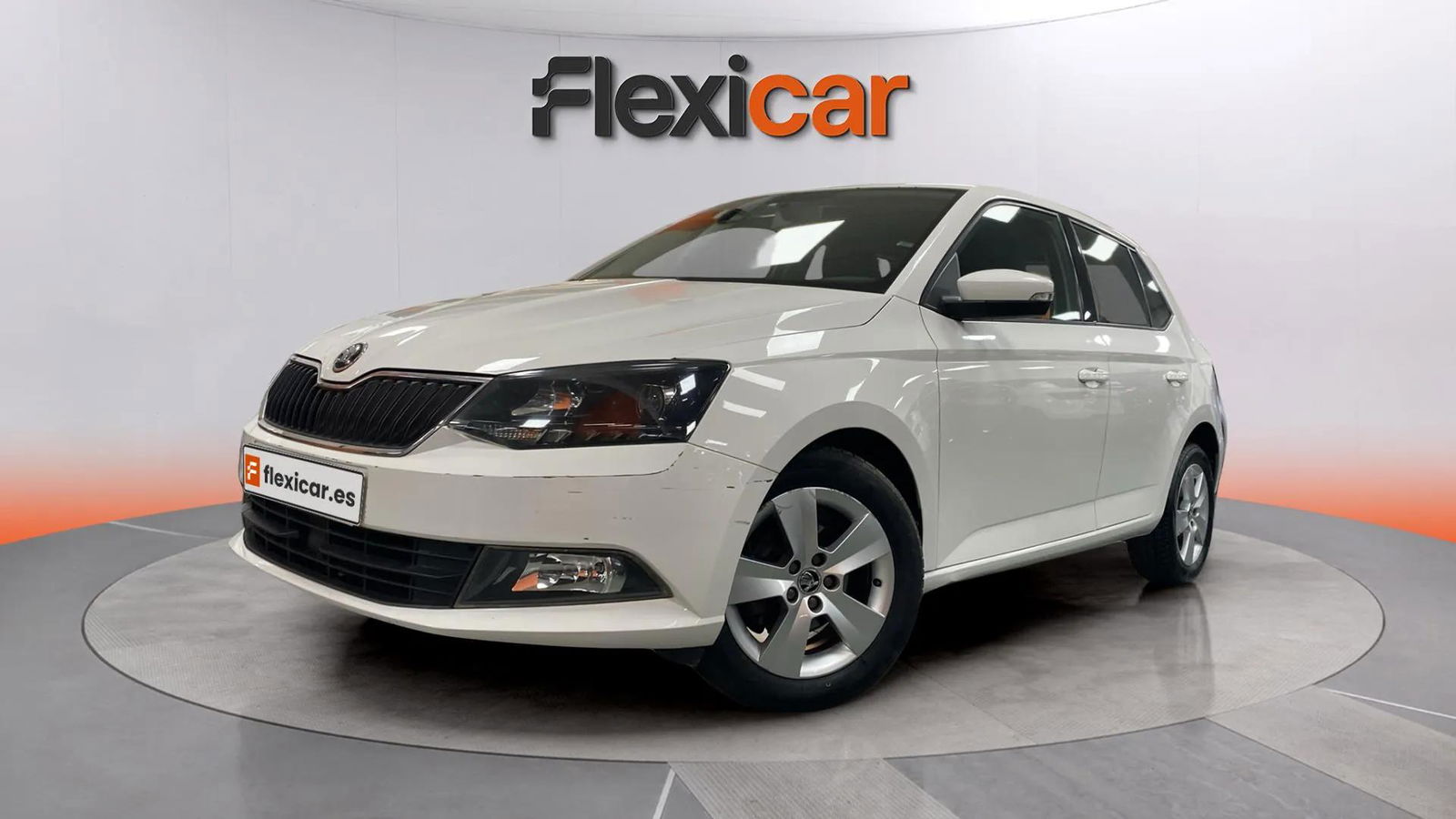 https://cdn-flexicar.caraffinity.it/public_appraisal_images_pro/images/stock/179928/EjsrE3wmiY__9146JMV_34ddc74cee3348d6bc47c15b49da7059_Exterior_1.jpeg.jpg