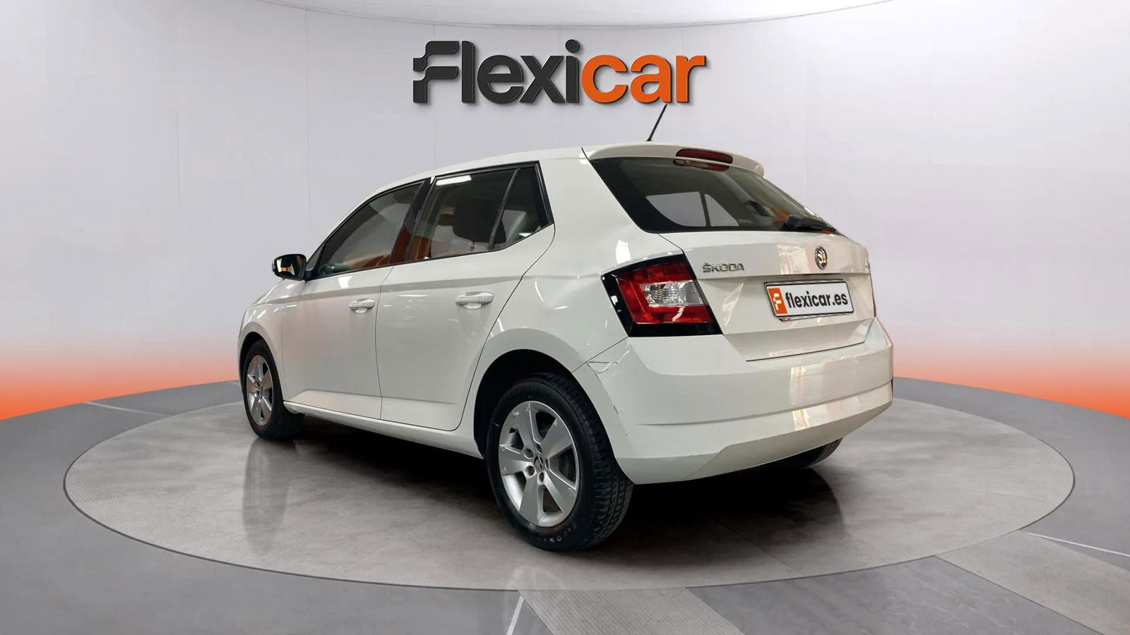https://cdn-flexicar.caraffinity.it/public_appraisal_images_pro/images/stock/179928/oUQplAtQW7__9146JMV_34ddc74cee3348d6bc47c15b49da7059_Exterior_3.jpeg.jpg
