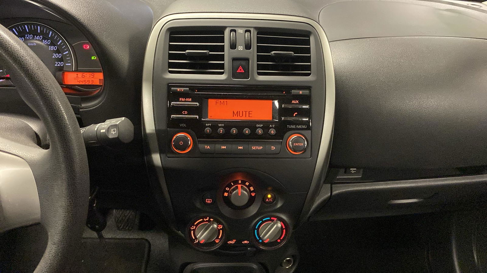 https://cdn-flexicar.caraffinity.it/public_appraisal_images_pro/images/stock/180112/IJLmvxmWnL__2278JYB_4ab261e18ac644788e466769fe4a103e_Interior_7.jpg