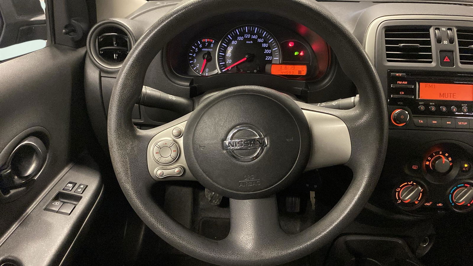 https://cdn-flexicar.caraffinity.it/public_appraisal_images_pro/images/stock/180112/diTLEYk4Xj__2278JYB_4ab261e18ac644788e466769fe4a103e_Interior_8.jpg