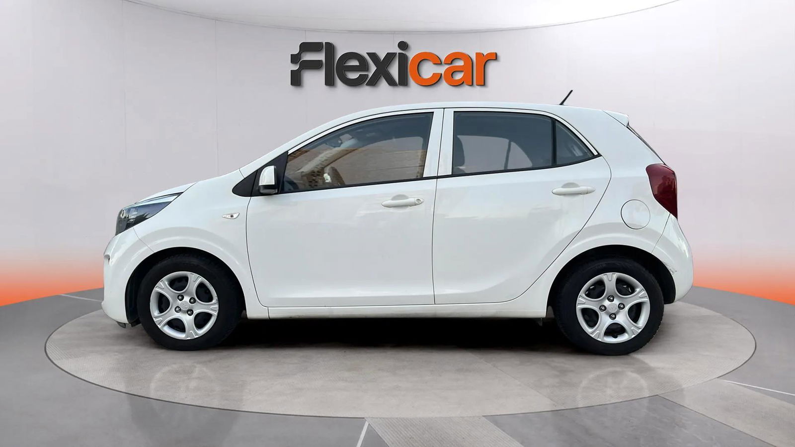 https://cdn-flexicar.caraffinity.it/public_appraisal_images_pro/images/stock/180137/QYwhMfKChd__7464LSD_0ebfce65b8f34abd9d27e96ac151901b_Exterior_5.jpeg.jpg