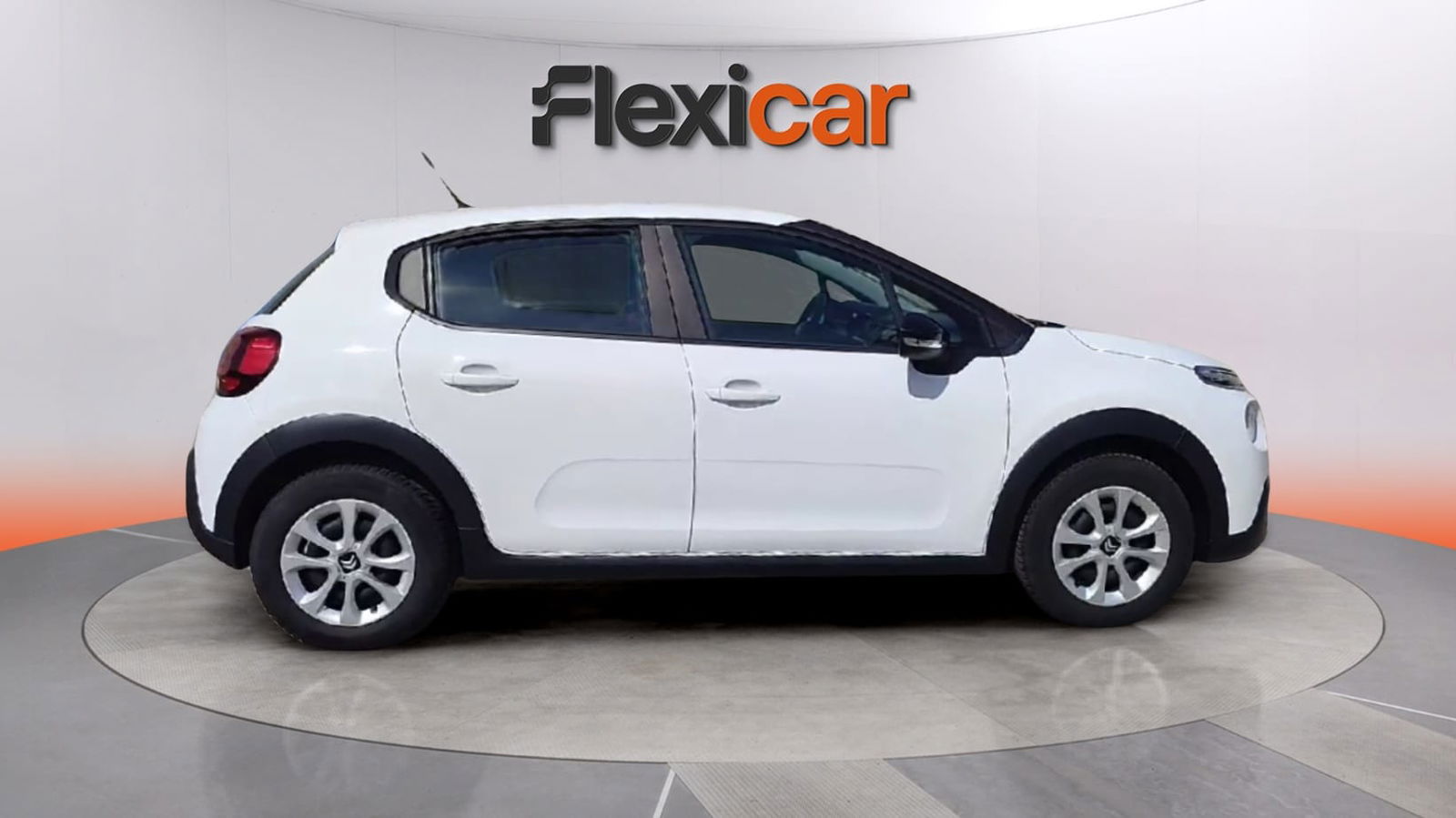 https://cdn-flexicar.caraffinity.it/public_appraisal_images_pro/images/stock/180432/sa4gyl0j8K__65532a53-b4e1-48c3-b97f-e7d84cb2bbd8.jpg