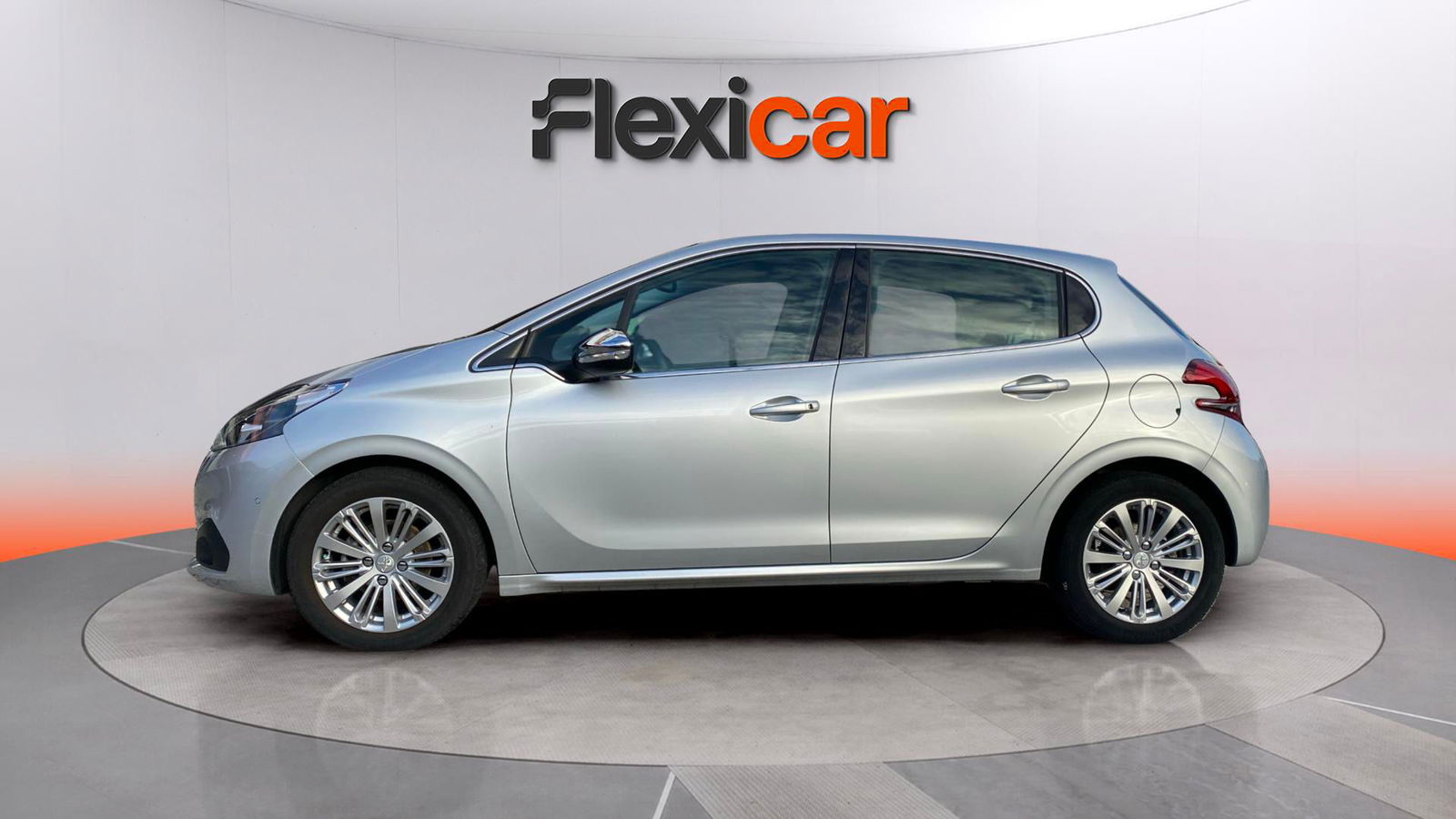 https://cdn-flexicar.caraffinity.it/public_appraisal_images_pro/images/stock/180583/OU8yjUhdGD__IMG-20251004-WA0193.jpg