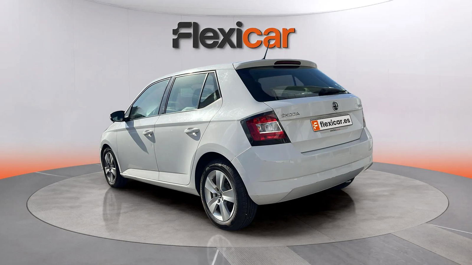 https://cdn-flexicar.caraffinity.it/public_appraisal_images_pro/images/stock/180875/QYWb5xbVeu__hh_01f60991fc334f078b8b88b88400d4b0_Exterior_3.jpeg.jpg