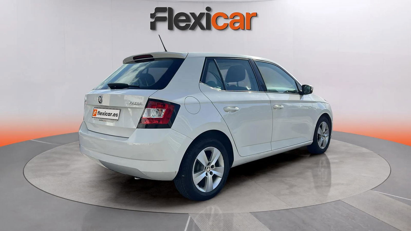 https://cdn-flexicar.caraffinity.it/public_appraisal_images_pro/images/stock/180875/boi3dpwy9N__hh_01f60991fc334f078b8b88b88400d4b0_Exterior_5.jpeg.jpg
