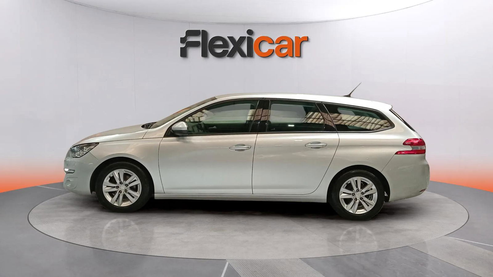 https://cdn-flexicar.caraffinity.it/public_appraisal_images_pro/images/stock/181536/qCzmM2NML8__0521NCR_f6399aed79984a89b8c692e3746c1ef7_Exterior_2.jpg.jpg