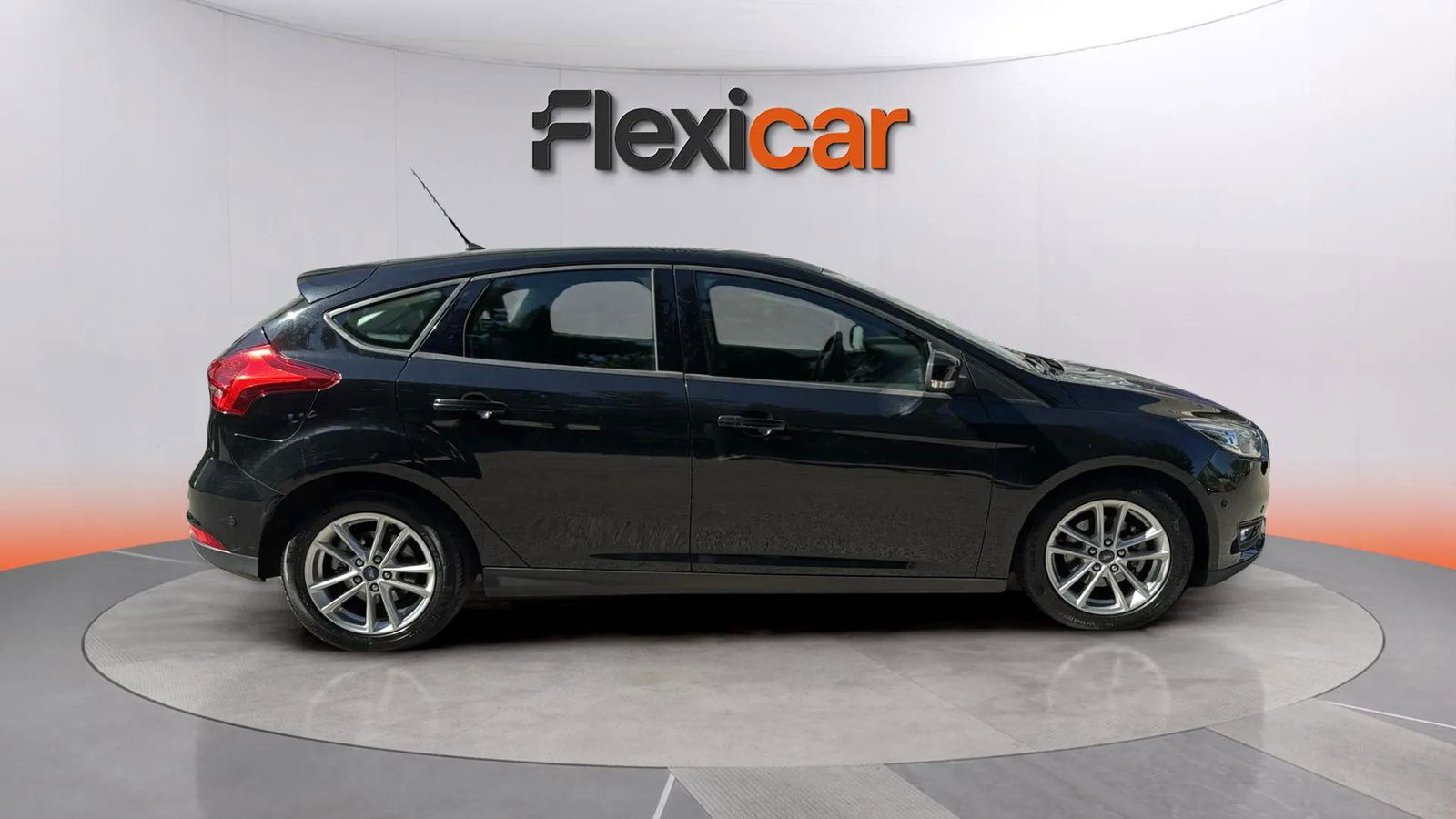 https://cdn-flexicar.caraffinity.it/public_appraisal_images_pro/images/stock/181724/BBvNAX8oO1__17579295742811757929574281d3ef277d-1121-4db8-ba4d-3cb7a16e447d.jpg