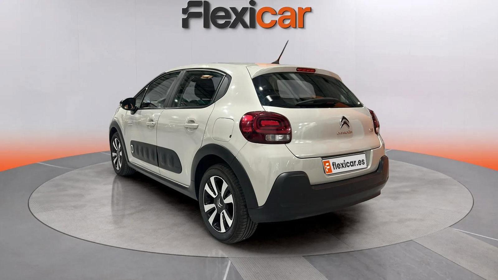 https://cdn-flexicar.caraffinity.it/public_appraisal_images_pro/images/stock/182407/YvzFfRNOhV__1_3_Exterior_4376JXX_18fcb66dfd74433e86828d25c96513fe_Exterior_3.jpeg.jpg