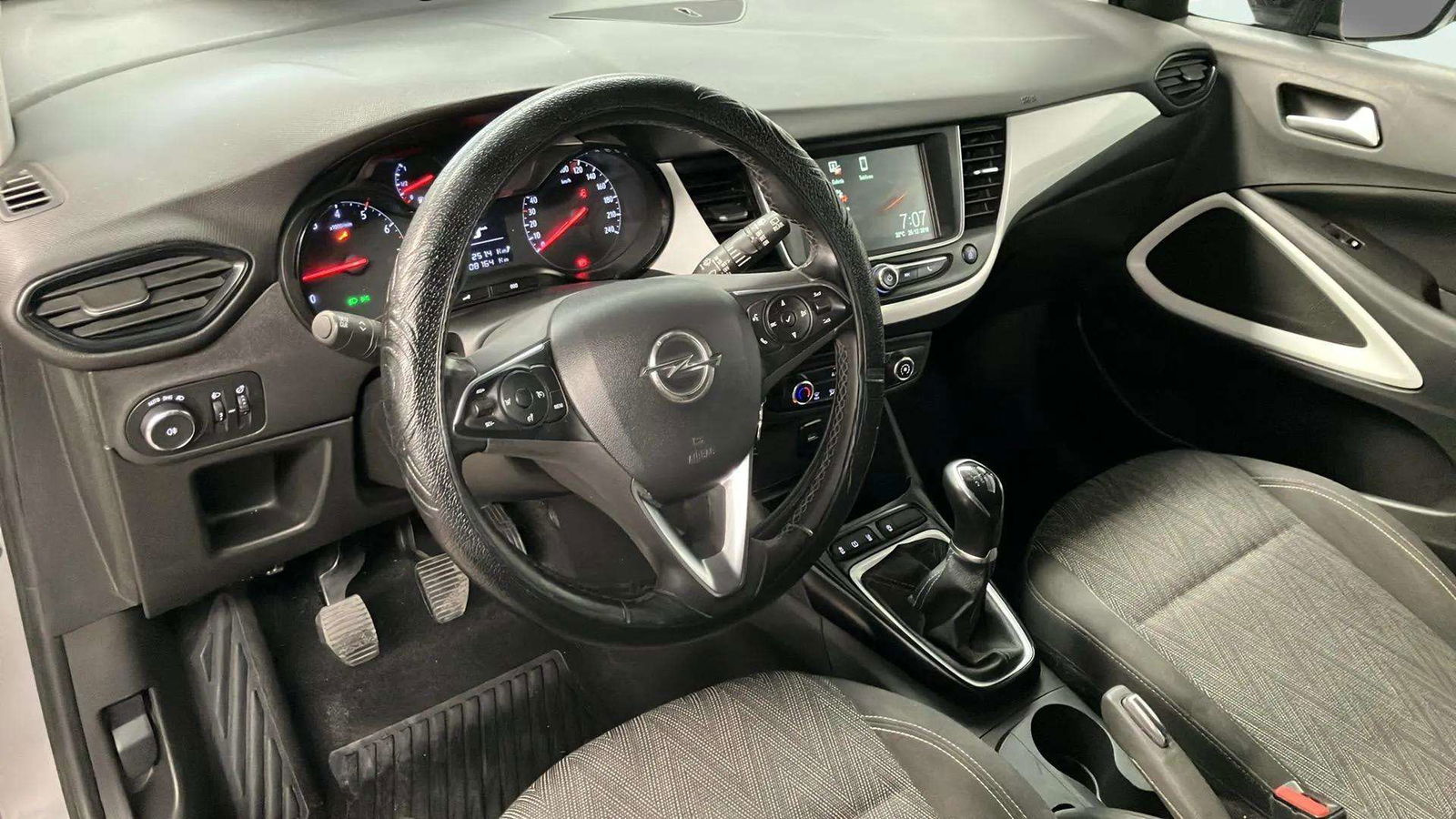 https://cdn-flexicar.caraffinity.it/public_appraisal_images_pro/images/stock/182562/0rbKTd40b1__2_6_Interior_7490MGR_89e8ef4236834df3896e562fd14d5ed3_Interior_6.jpeg.jpg