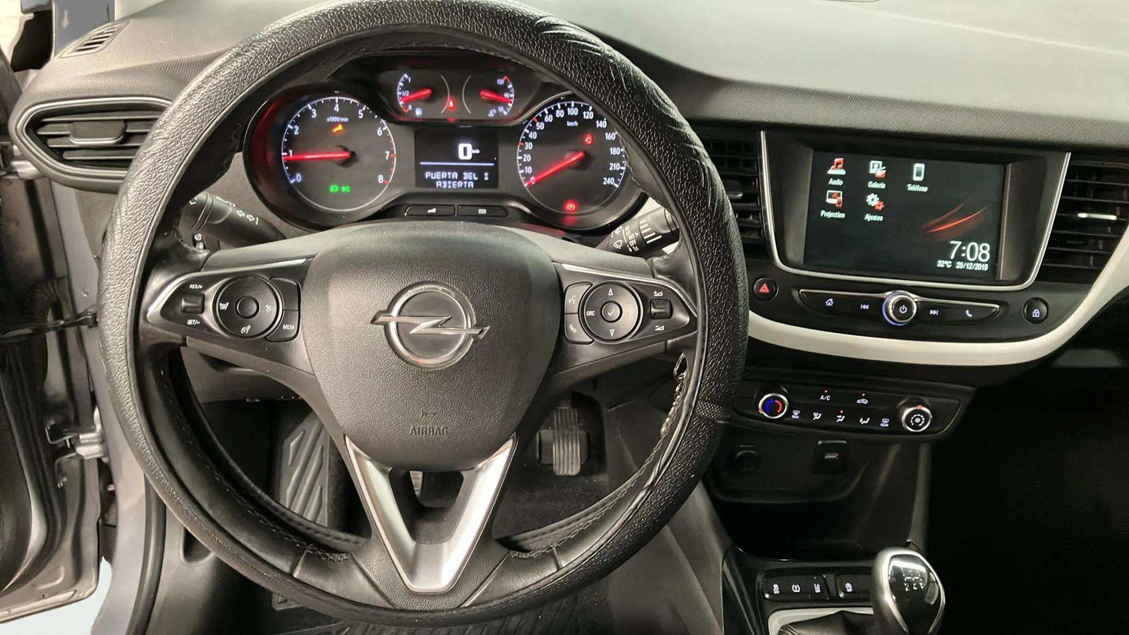 https://cdn-flexicar.caraffinity.it/public_appraisal_images_pro/images/stock/182562/DUMHyztwYV__2_13_Interior_7490MGR_89e8ef4236834df3896e562fd14d5ed3_Interior_13.jpeg.jpg