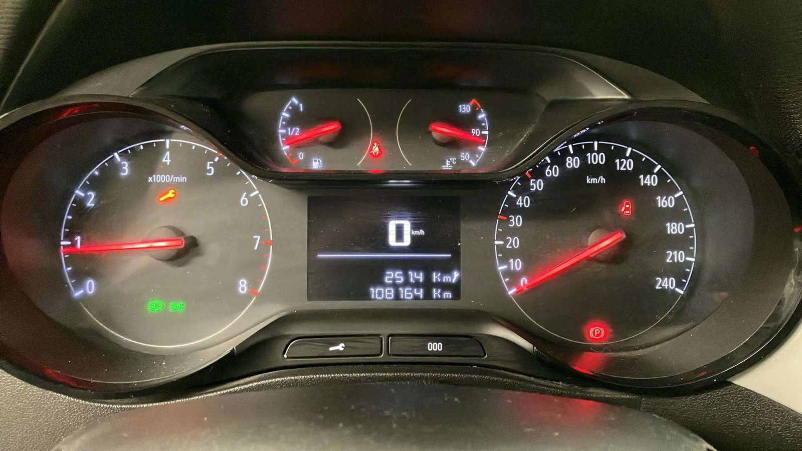 https://cdn-flexicar.caraffinity.it/public_appraisal_images_pro/images/stock/182562/oWx2ImnFDg__2_17_Interior_7490MGR_89e8ef4236834df3896e562fd14d5ed3_Miscellaneous_17.jpeg.jpg