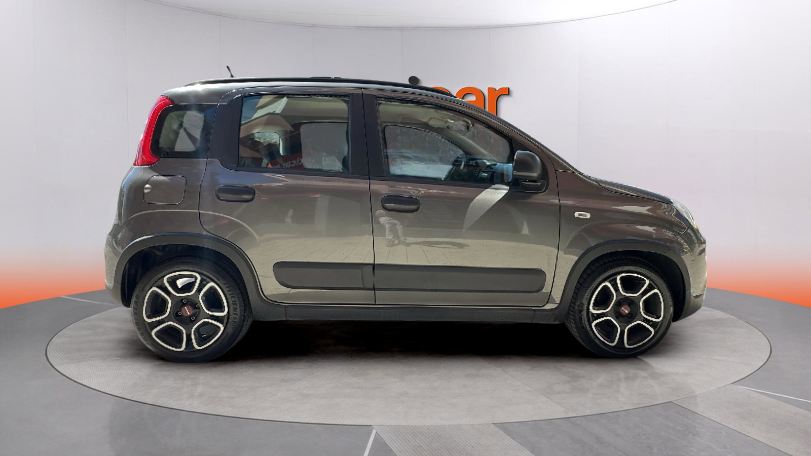 https://cdn-flexicar.caraffinity.it/public_appraisal_images_pro/images/stock/182687/BplV5MWUCe__img-200f8a86-54b8-49a2-9464-ca0b1e143338.jpeg