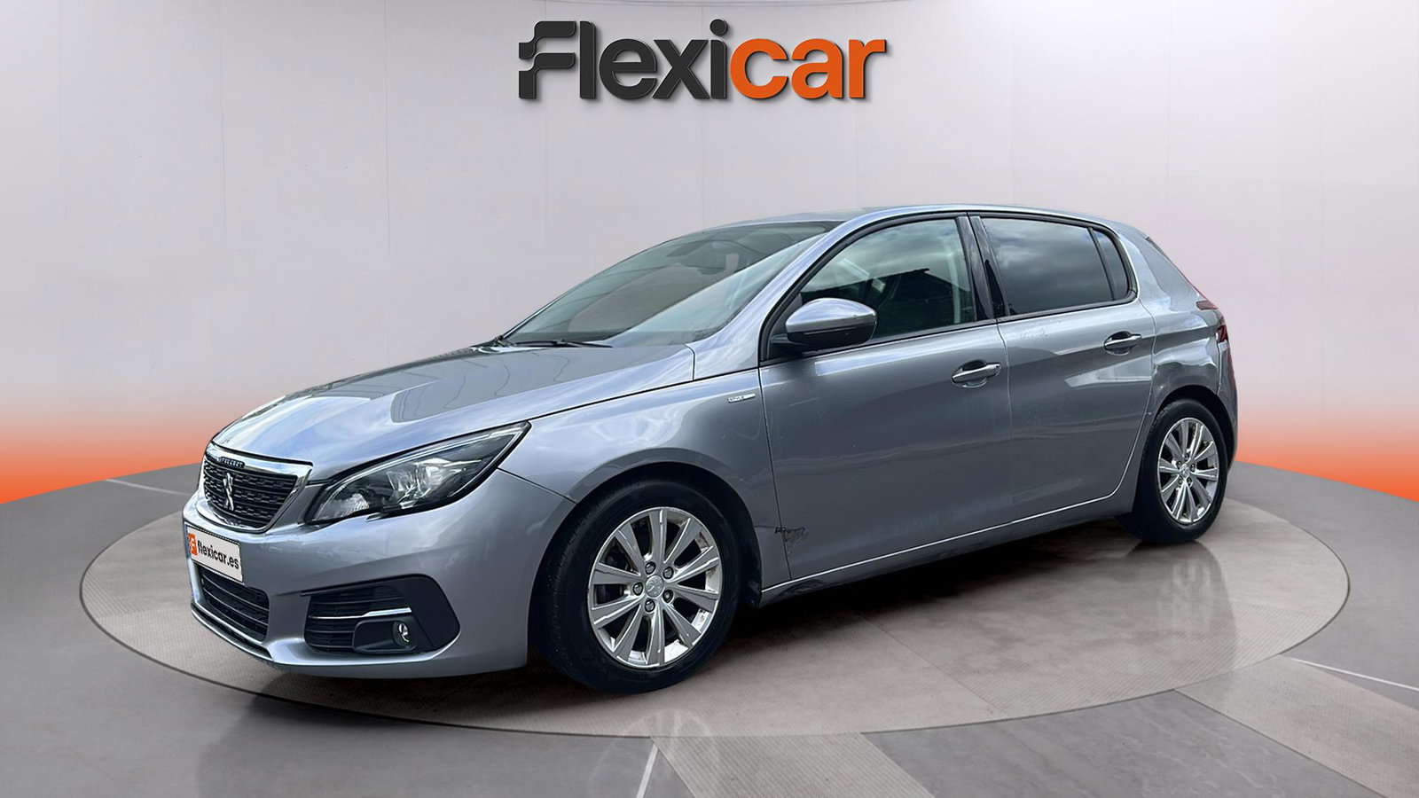 https://cdn-flexicar.caraffinity.it/public_appraisal_images_pro/images/stock/183112/Gdb2dlNTtu__img-2294e571-df25-48ec-8df6-bb06dac11c60.jpeg