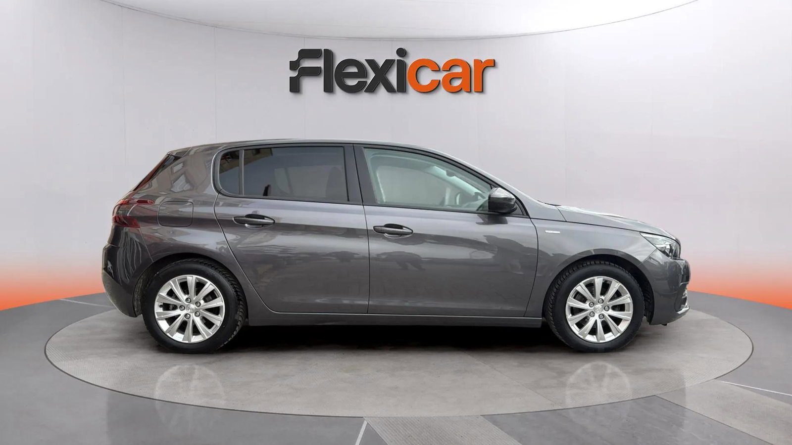 https://cdn-flexicar.caraffinity.it/public_appraisal_images_pro/images/stock/183166/KZlmbsECig__5503LHZ_ed4a85ed36c7444eb878c452c99e707e_Exterior_8.jpeg.jpg