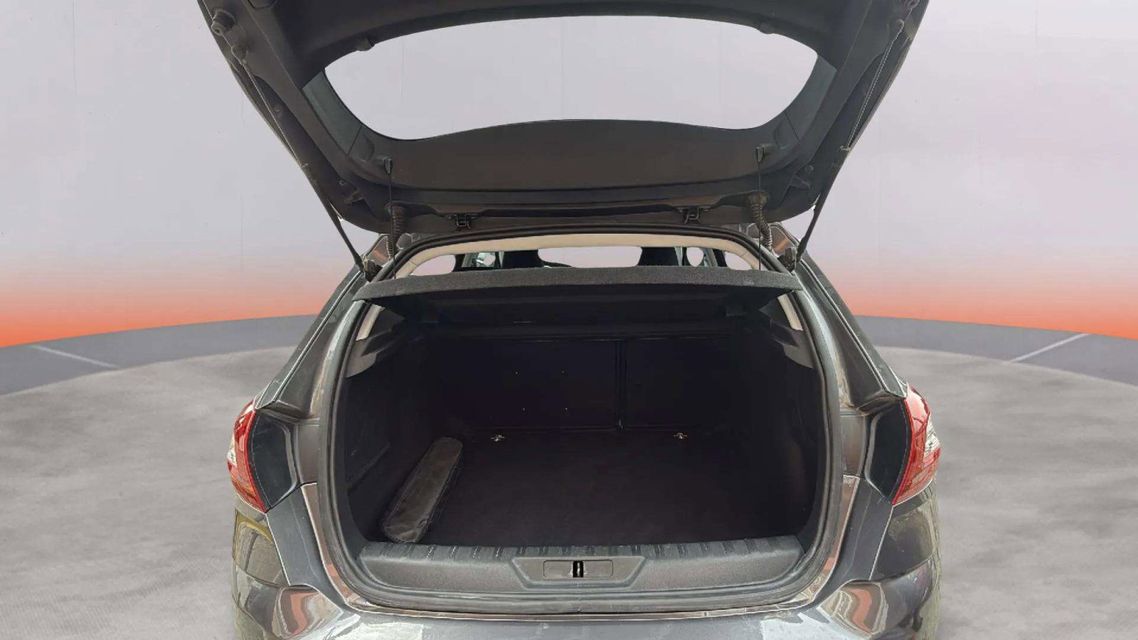 https://cdn-flexicar.caraffinity.it/public_appraisal_images_pro/images/stock/183166/v5qqDIYWBd__5503LHZ_ed4a85ed36c7444eb878c452c99e707e_Interior_20.jpeg.jpg
