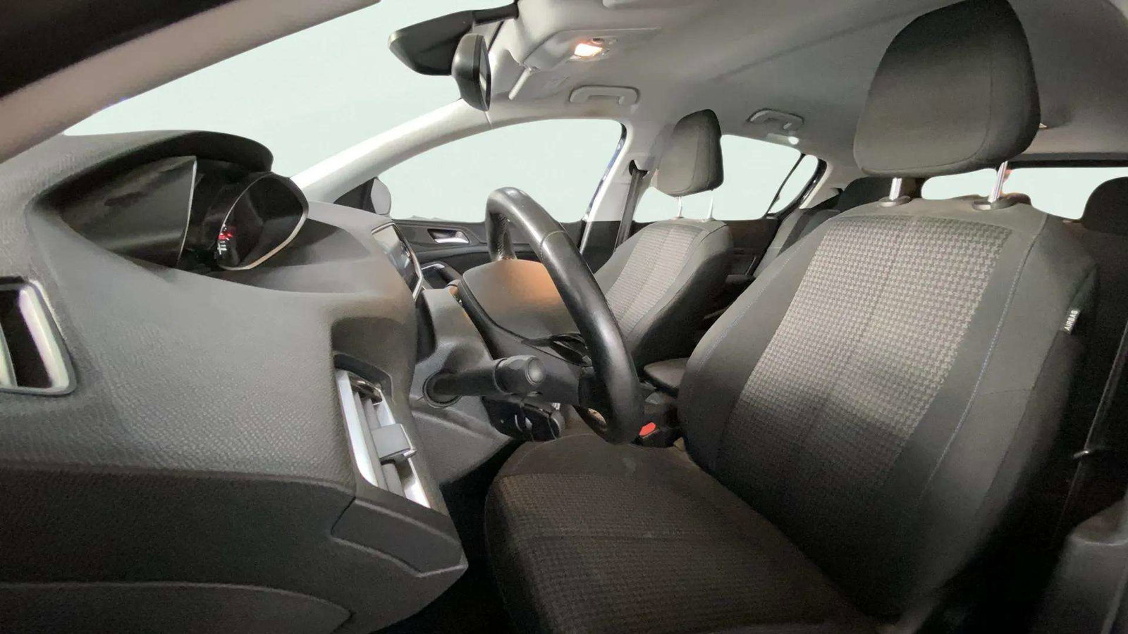 https://cdn-flexicar.caraffinity.it/public_appraisal_images_pro/images/stock/183173/fj4wBZTKe0__4301LJF_d7639e63e3074992818fb4601c02292f_Interior_10.jpeg.jpg