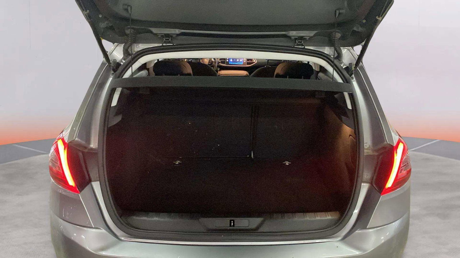 https://cdn-flexicar.caraffinity.it/public_appraisal_images_pro/images/stock/183206/Y9mH50oZuI__8649LJB_f18ea44146354cabade3125674486a3c_Interior_16.jpeg.jpg