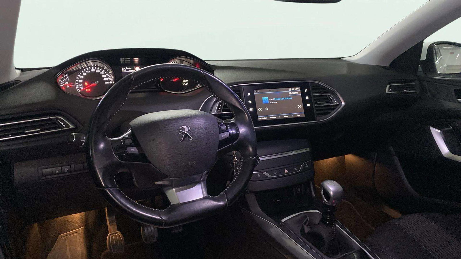 https://cdn-flexicar.caraffinity.it/public_appraisal_images_pro/images/stock/183304/81taxHOSiN__0238KTJ_616efd7a9e6d4183b8478c3ce4d0ac01_Interior_9.jpeg.jpg