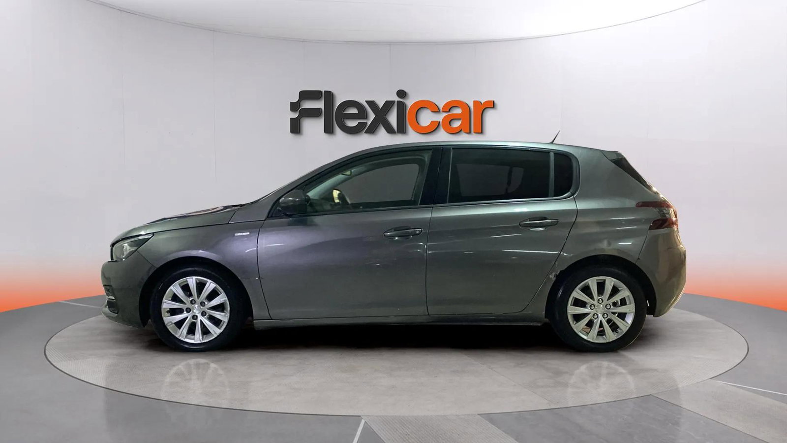 https://cdn-flexicar.caraffinity.it/public_appraisal_images_pro/images/stock/183304/PQNcvrTI2a__2600LJF_9f8a09808a294f598f2f59c6d738b2e8_Exterior_2.jpeg.jpg
