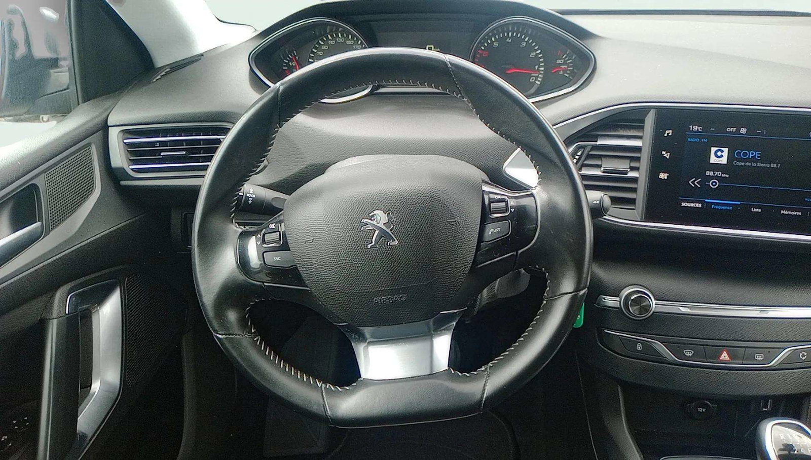 https://cdn-flexicar.caraffinity.it/public_appraisal_images_pro/images/stock/183315/6RfcpNloeJ__0150LJG_9a66ea2bf0824a0697e273b6c56b519a_Interior_8.jpg.jpg