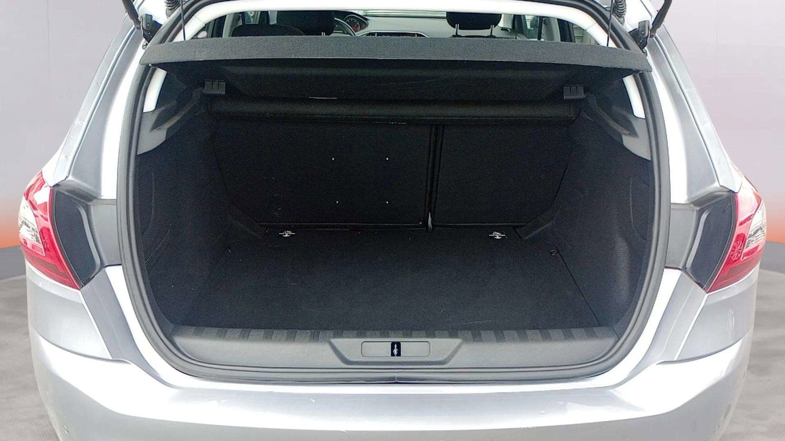 https://cdn-flexicar.caraffinity.it/public_appraisal_images_pro/images/stock/183315/zrHO4QytWb__0150LJG_9a66ea2bf0824a0697e273b6c56b519a_Miscellaneous_24.jpg.jpg