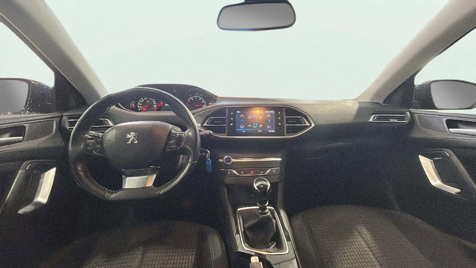 https://cdn-flexicar.caraffinity.it/public_appraisal_images_pro/images/stock/183424/cWyc2xZrun__2_6_Interior_3873LJF_6204d127056e4ce996c74d2c696af8a1_Interior_6.jpeg.jpg