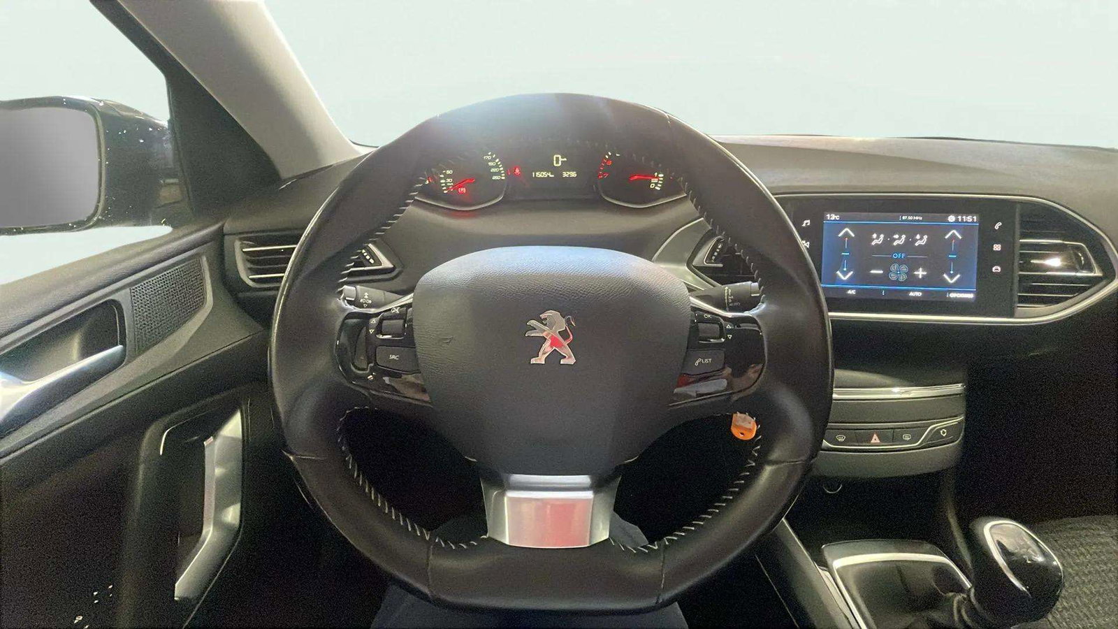 https://cdn-flexicar.caraffinity.it/public_appraisal_images_pro/images/stock/183442/21dK405dSY__2645Ljf_a41e087615f54c5eabb356e0b94e9d60_Interior_8.jpeg.jpg