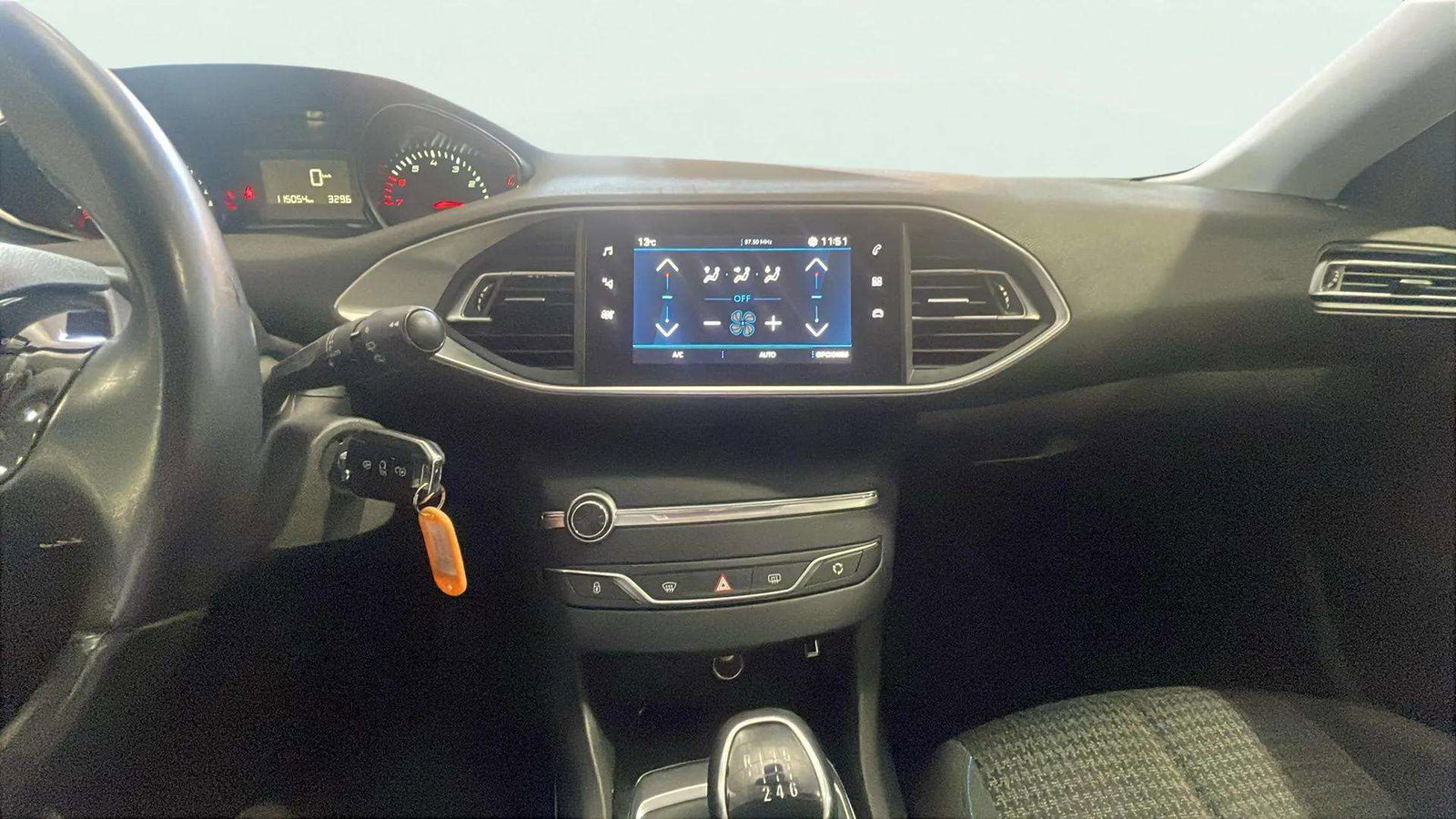 https://cdn-flexicar.caraffinity.it/public_appraisal_images_pro/images/stock/183442/AOqiV7lURY__2645Ljf_a41e087615f54c5eabb356e0b94e9d60_Interior_7.jpeg.jpg