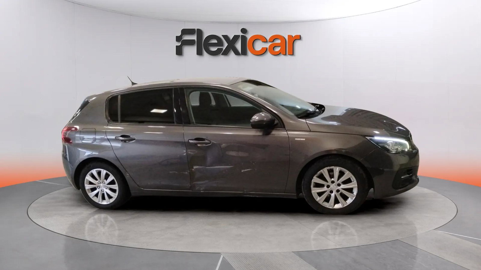 https://cdn-flexicar.caraffinity.it/public_appraisal_images_pro/images/stock/183446/8I6pHxt6rD__2599LJF_1c6990794c7e4fa2b5296d970ba28d24_Exterior_6.jpg.jpg