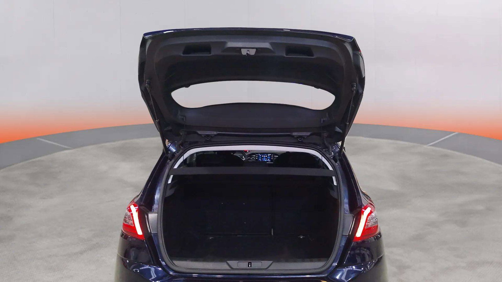 https://cdn-flexicar.caraffinity.it/public_appraisal_images_pro/images/stock/183533/3bNvuBLvj9__3859LJF_1d5b0a2dadb4435c83e656f68e695a89_Interior_13.jpg.jpg
