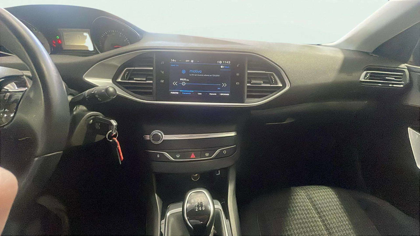 https://cdn-flexicar.caraffinity.it/public_appraisal_images_pro/images/stock/183560/WoU9zDH0JX__3827LJF_35c2f522ad6843b0b32d78b11e09eefd_Interior_7.jpeg.jpg