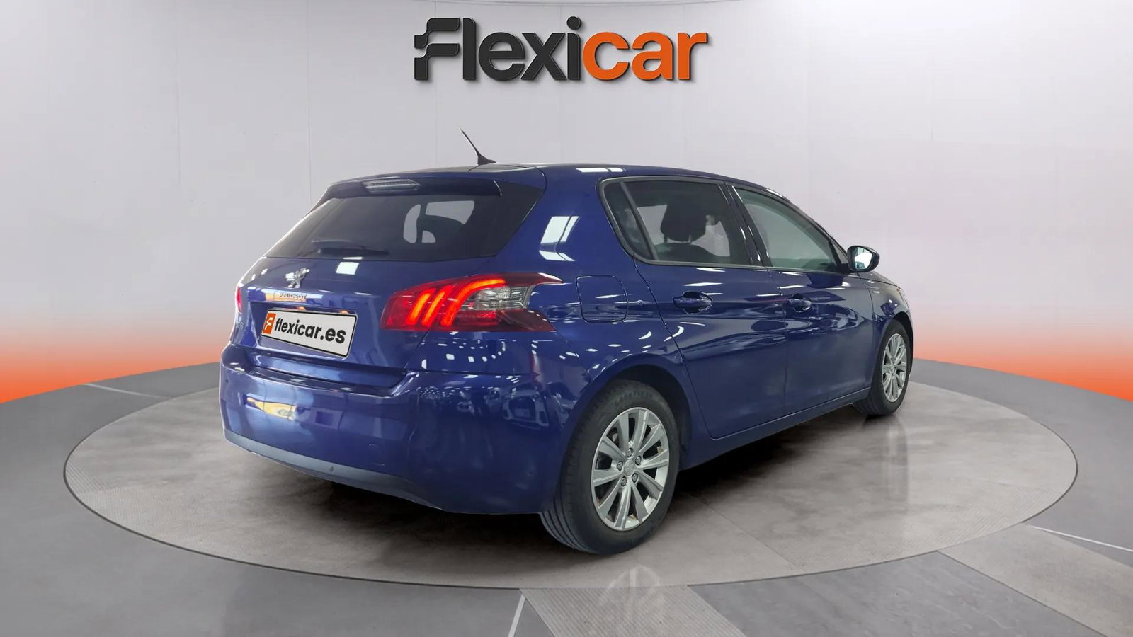 https://cdn-flexicar.caraffinity.it/public_appraisal_images_pro/images/stock/183576/AdscVo4vrN__3820LJF_8f991affde594dde86a83a069b4a4d0c_Exterior_5.jpg.jpg