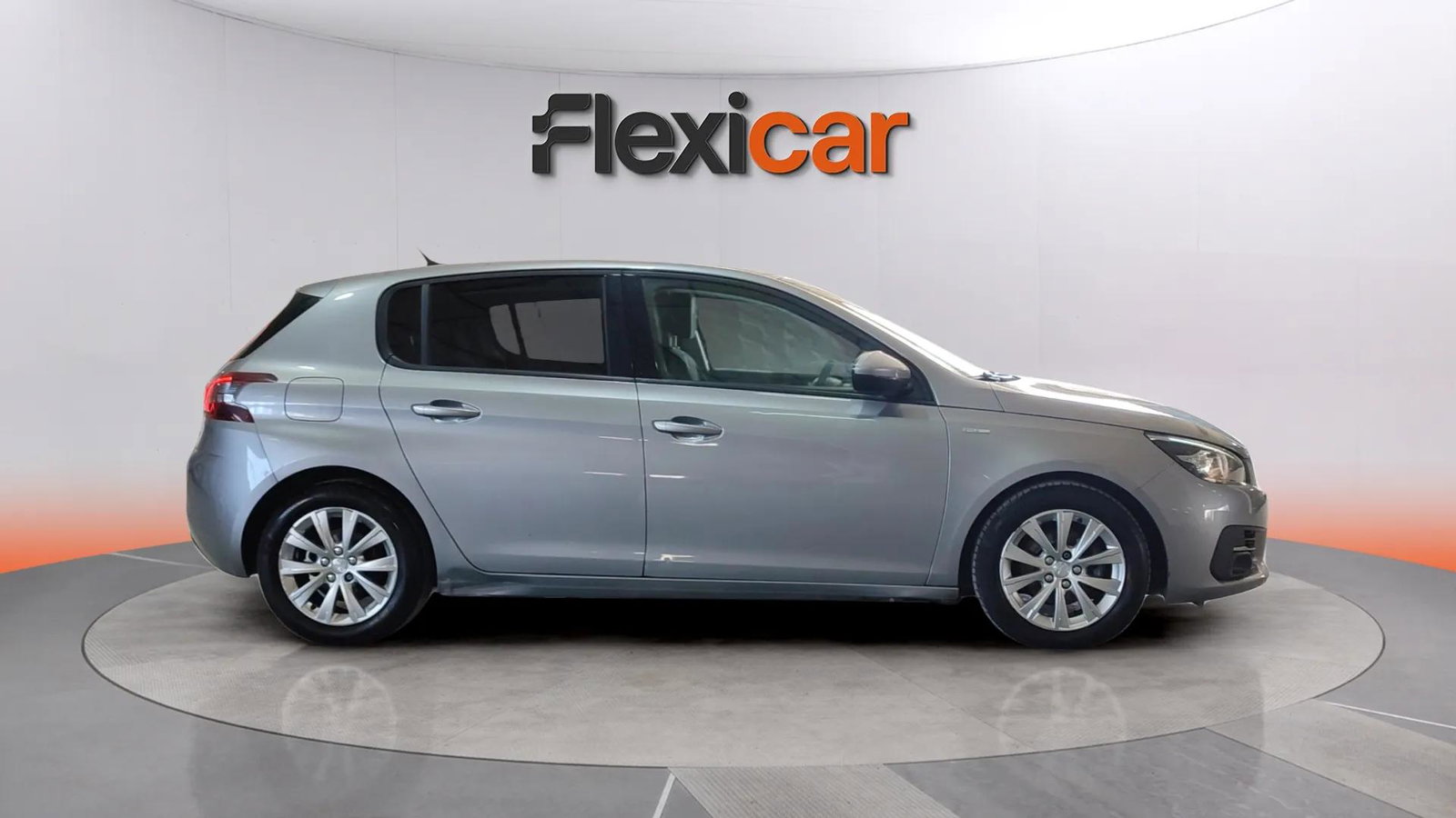 https://cdn-flexicar.caraffinity.it/public_appraisal_images_pro/images/stock/183603/6ikpOVIrEw__0880LJC_d391f1a4d7de4ad3a71d691182172d55_Exterior_3.jpg.jpg