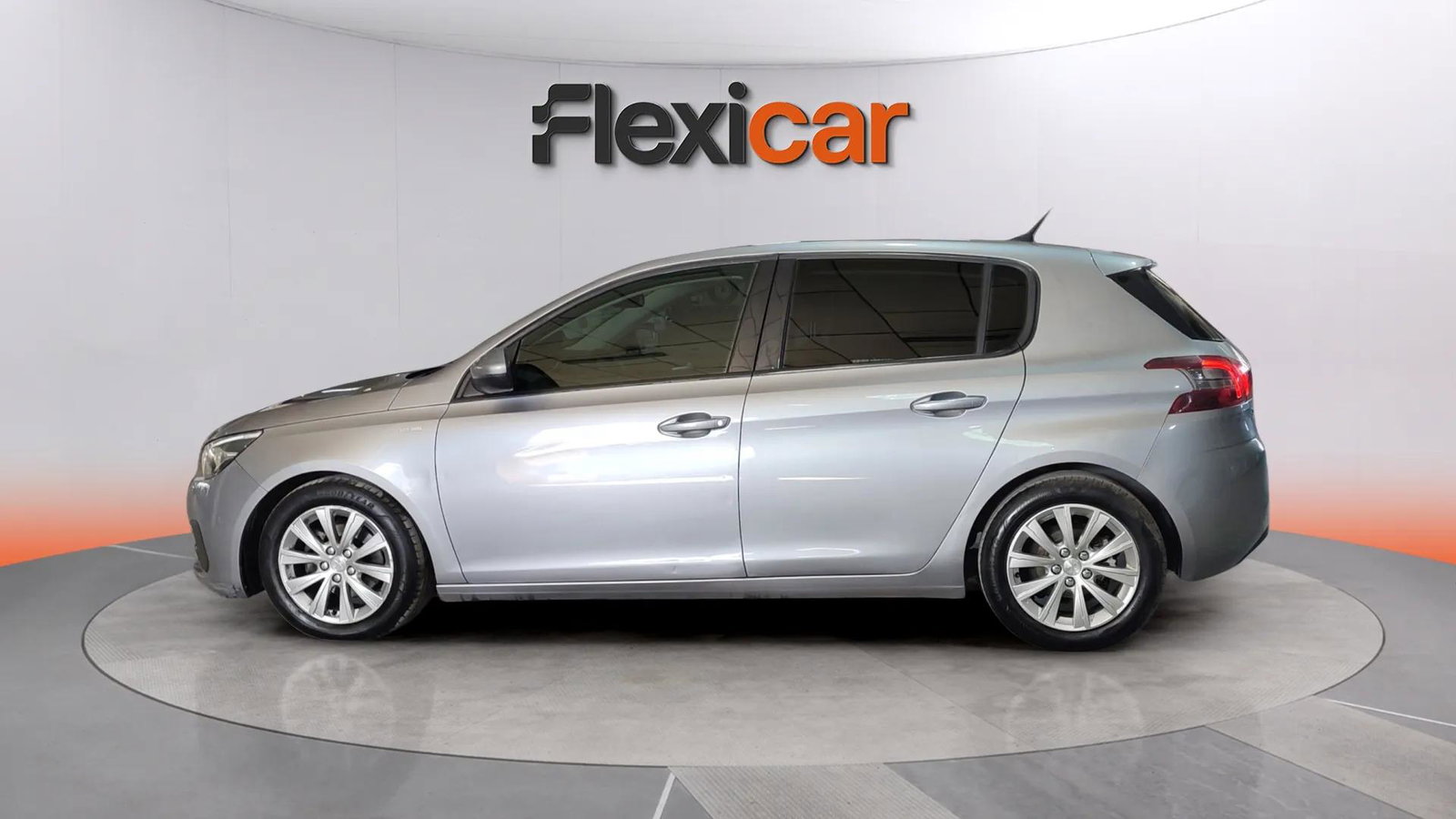 https://cdn-flexicar.caraffinity.it/public_appraisal_images_pro/images/stock/183603/eDiNEcJ8cE__0880LJC_d391f1a4d7de4ad3a71d691182172d55_Exterior_5.jpg.jpg