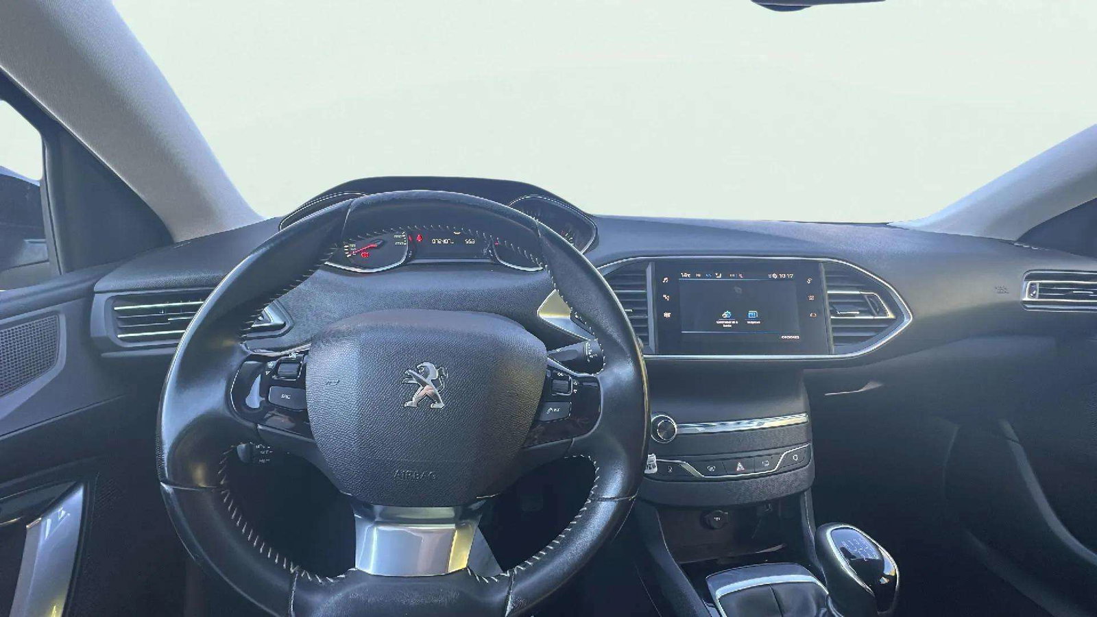 https://cdn-flexicar.caraffinity.it/public_appraisal_images_pro/images/stock/183643/PbVyjdtTIJ__2_6_Interior_4303LJF_3b96c9f375134922b26ad0f7f94a1b4f_Interior_6.jpeg.jpg