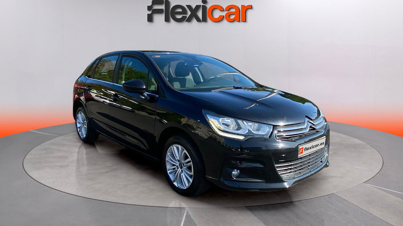 https://cdn-flexicar.caraffinity.it/public_appraisal_images_pro/images/stock/183780/TIU1y8U9Ke__IMG-20250916-WA0060.jpg?format=jpeg