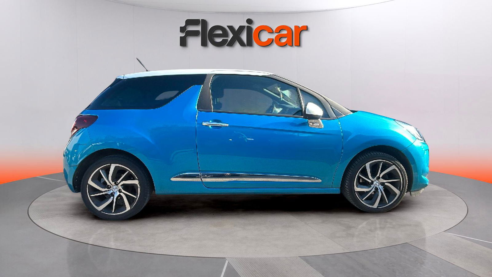 https://cdn-flexicar.caraffinity.it/public_appraisal_images_pro/images/stock/183846/FByhupPx93__IMG-20250919-WA0170.jpg