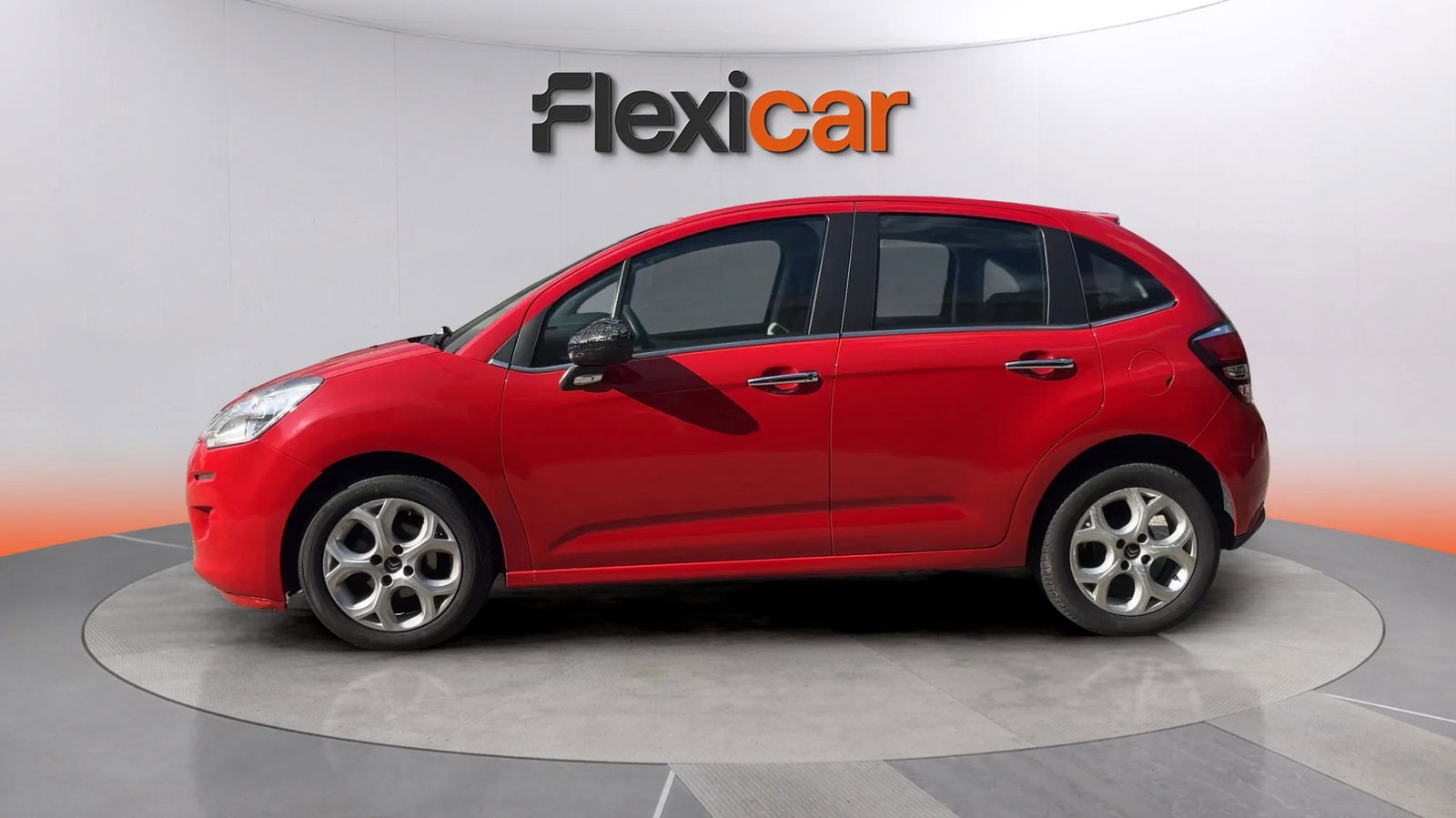 https://cdn-flexicar.caraffinity.it/public_appraisal_images_pro/images/stock/184365/Wt7uK5g0ov__b22a5238fa724344a386b807ac0f5582_360_Exterior_1.jpg