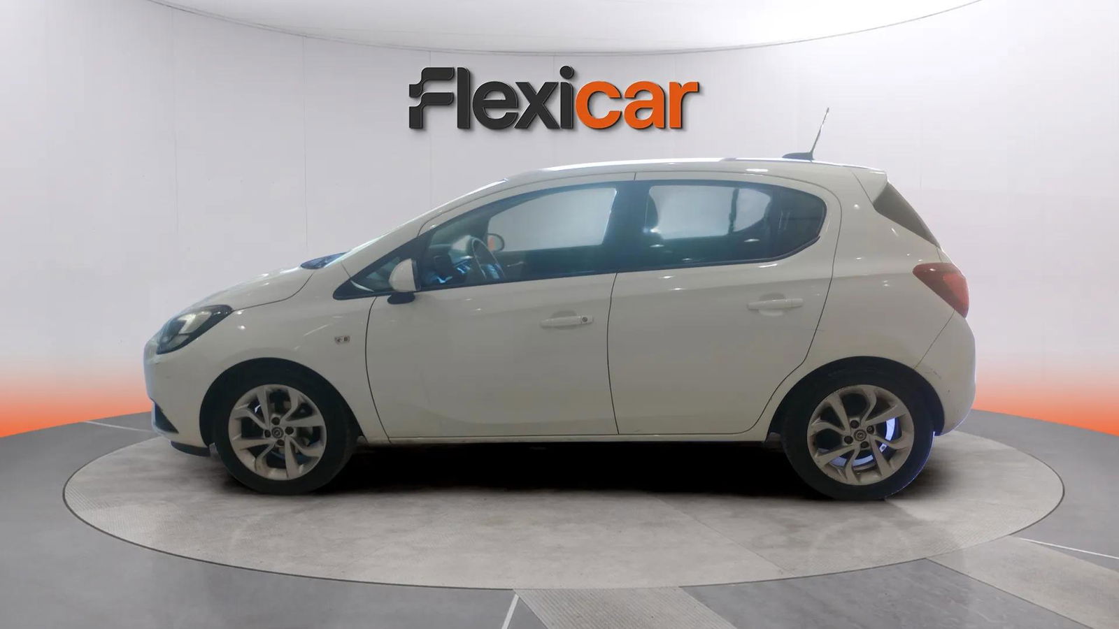 https://cdn-flexicar.caraffinity.it/public_appraisal_images_pro/images/stock/184647/QLsGxov9c3__7916JPB_21f3ec6650dd42a1b869aae9ef66aafe_Exterior_5.jpg.jpg