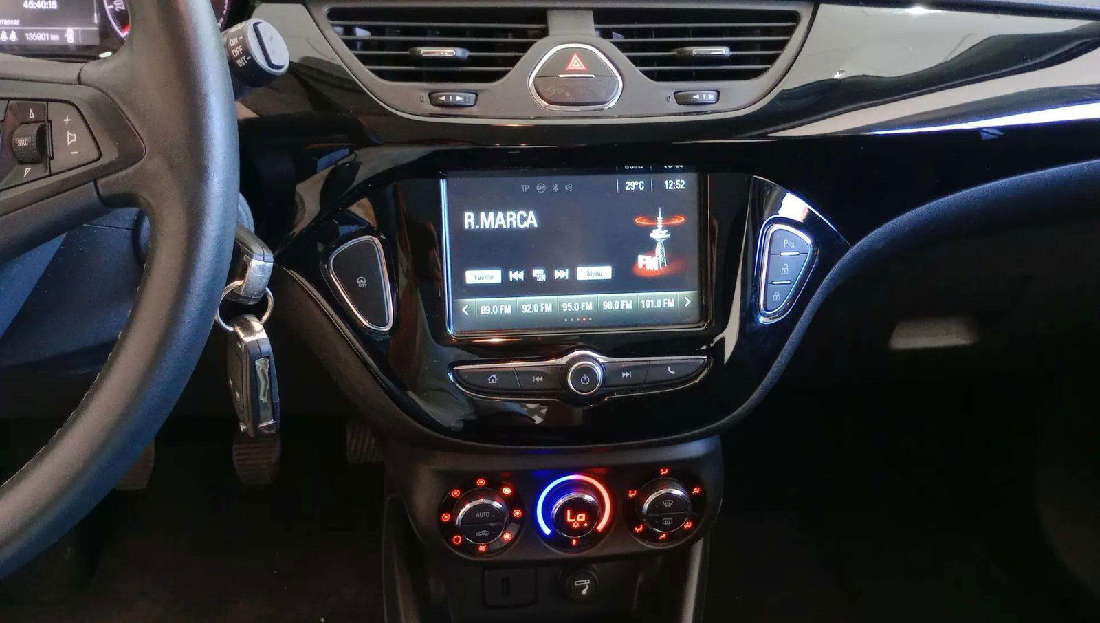 https://cdn-flexicar.caraffinity.it/public_appraisal_images_pro/images/stock/184647/XiNRrtplsK__7916JPB_21f3ec6650dd42a1b869aae9ef66aafe_Interior_7.jpg.jpg