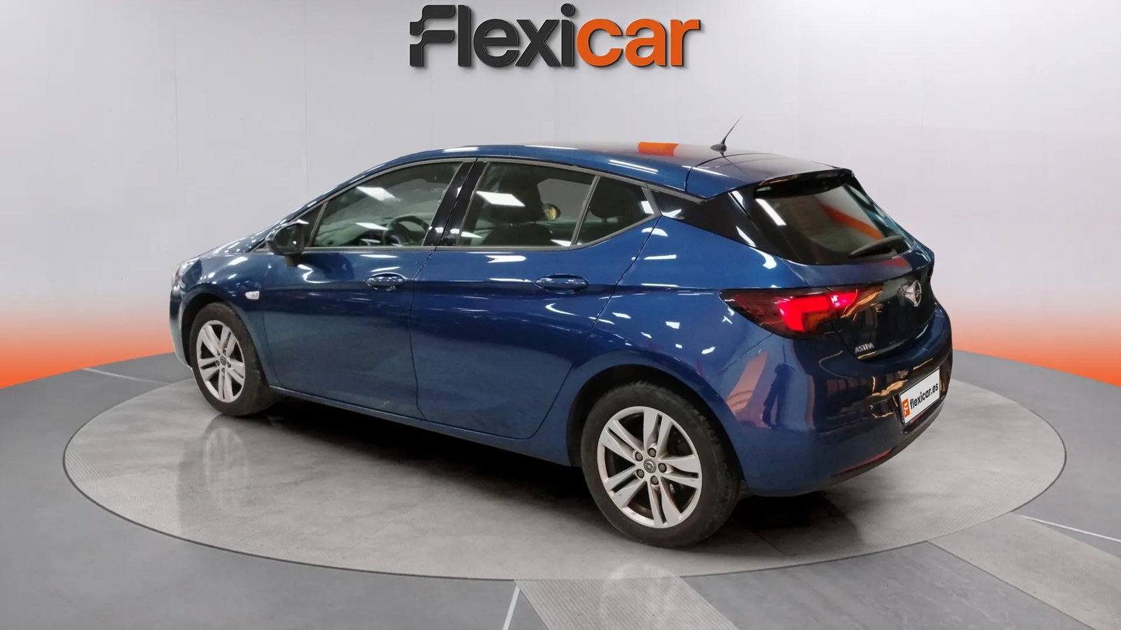 https://cdn-flexicar.caraffinity.it/public_appraisal_images_pro/images/stock/184689/nd5iILaAOx__5802LHV_bffafbd12b6d4b438426c5f35850d685_Exterior_3.jpg.jpg