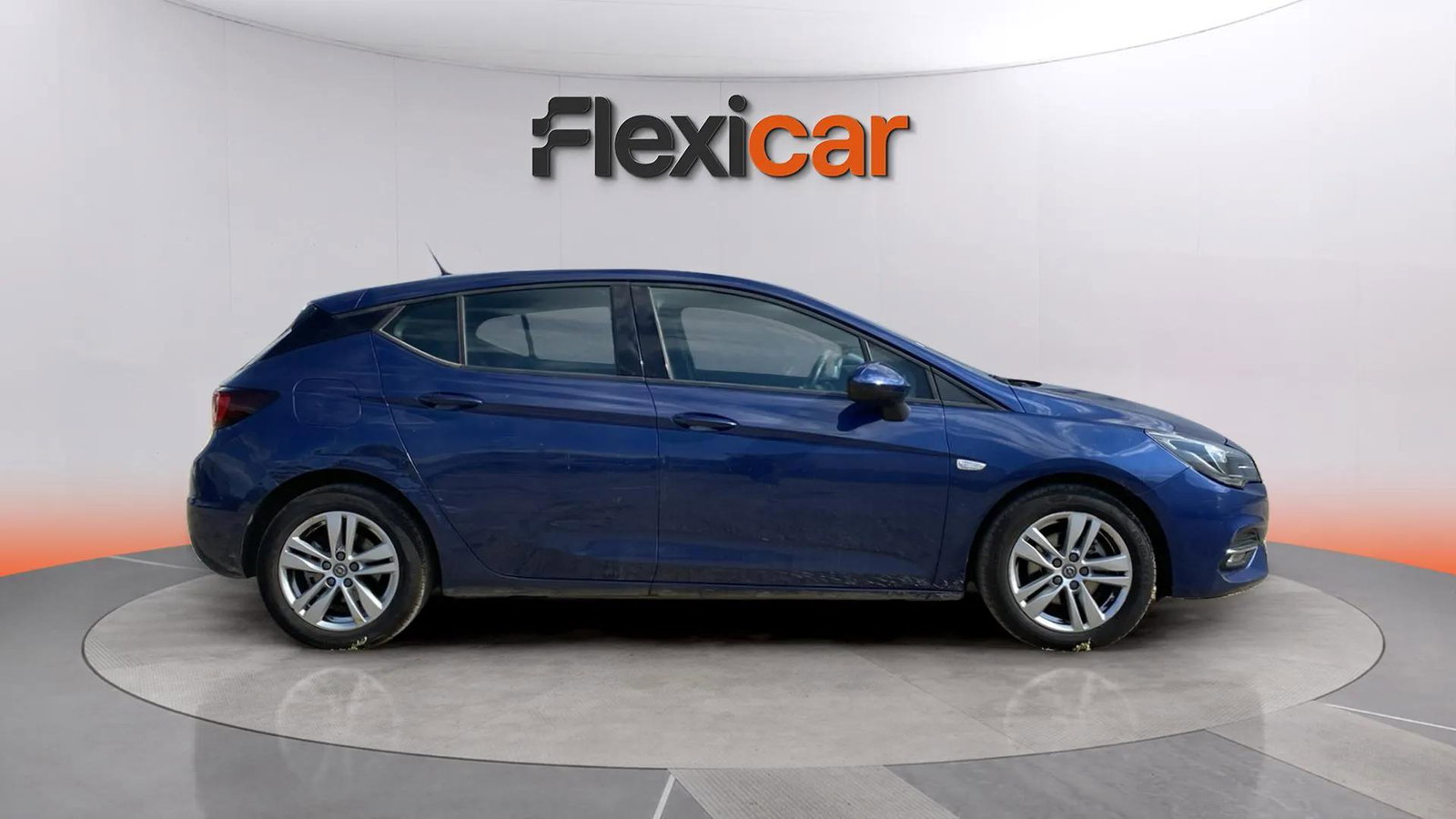https://cdn-flexicar.caraffinity.it/public_appraisal_images_pro/images/stock/184715/XZw0yqB6mv__1_6_Exterior_5263LHP_399eb7b9609f47caac0e3a8b320b3131_Exterior_6.jpeg.jpg