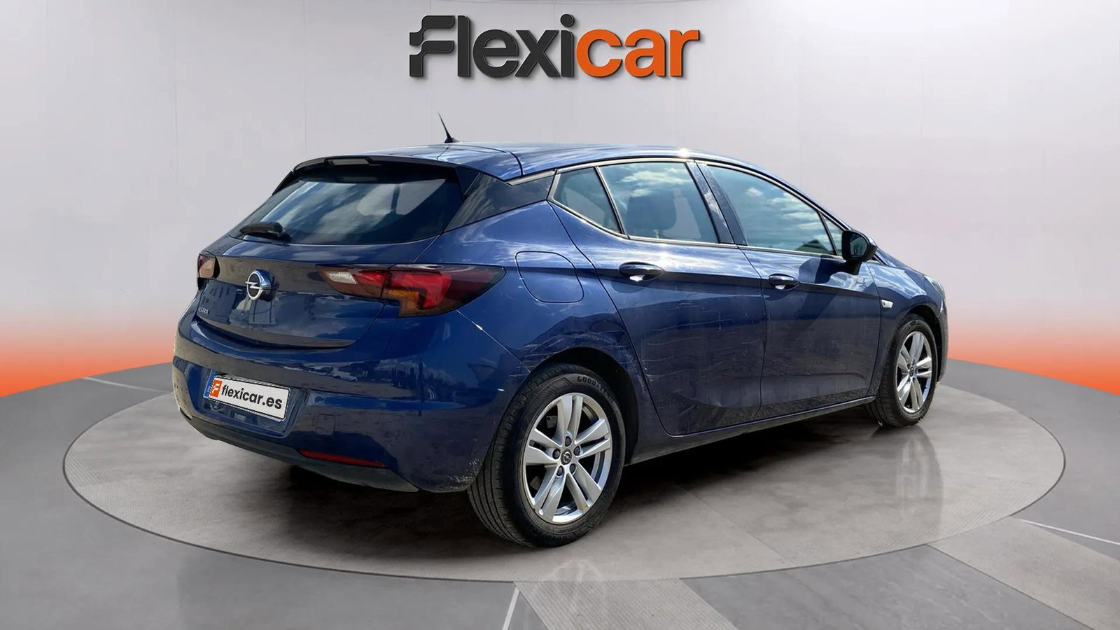 https://cdn-flexicar.caraffinity.it/public_appraisal_images_pro/images/stock/184715/dURC9rvgnA__1_5_Exterior_5263LHP_399eb7b9609f47caac0e3a8b320b3131_Exterior_5.jpeg.jpg