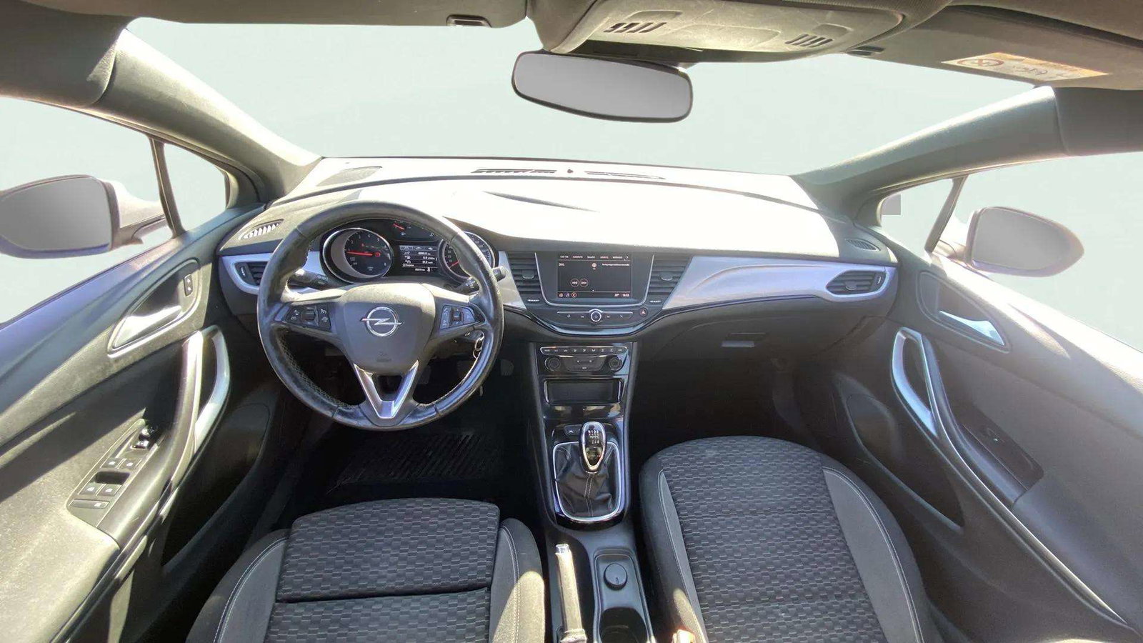 https://cdn-flexicar.caraffinity.it/public_appraisal_images_pro/images/stock/185075/c10lUDPFcQ__0037LHW_c7ab18e550cf456e8a884fbf18338877_Interior_9.jpeg.jpg