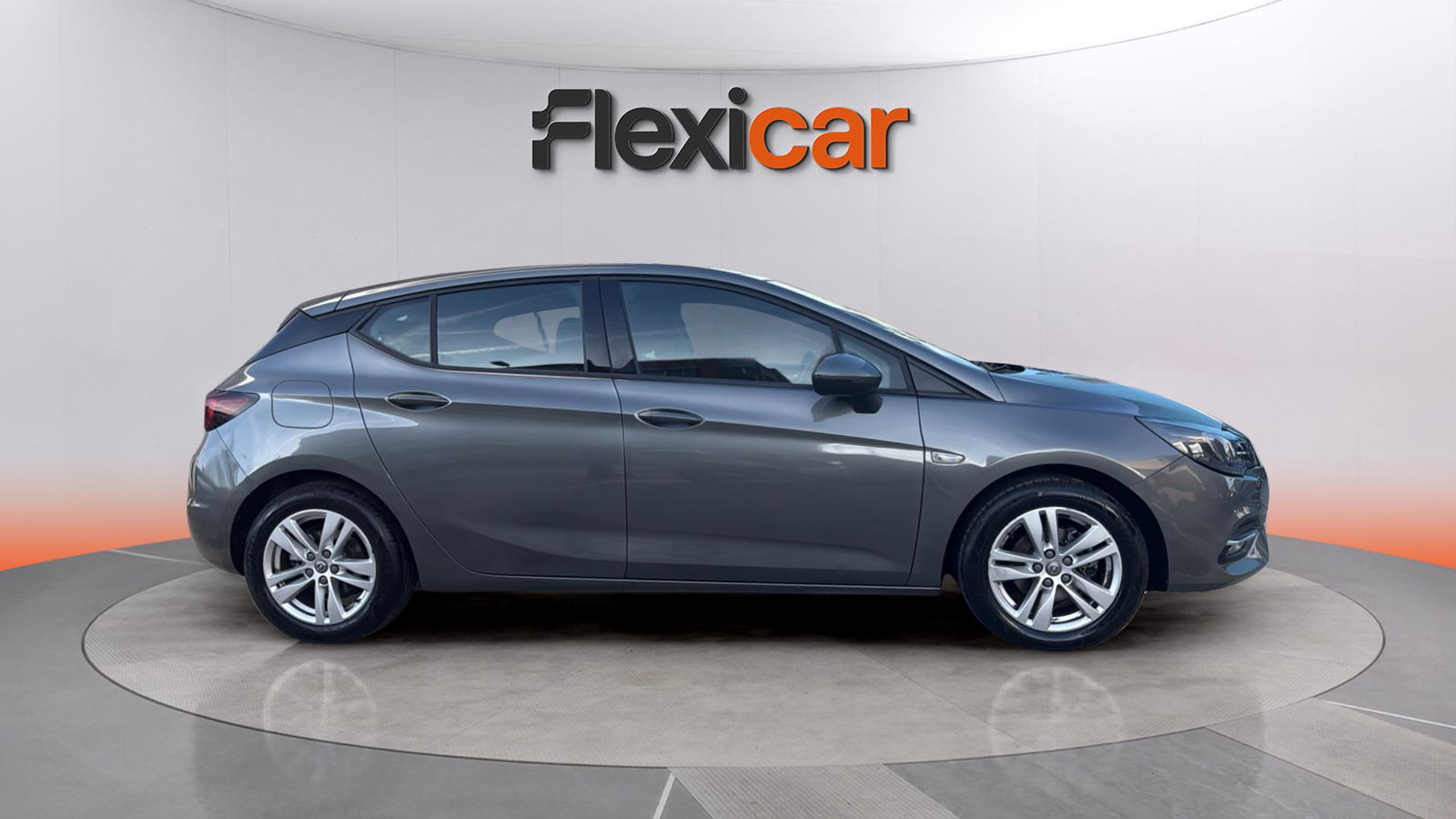 https://cdn-flexicar.caraffinity.it/public_appraisal_images_pro/images/stock/185171/Jl7Em4BOCZ__img-4114fe19-9e44-4a50-acf6-ac11dfd78e42.jpeg