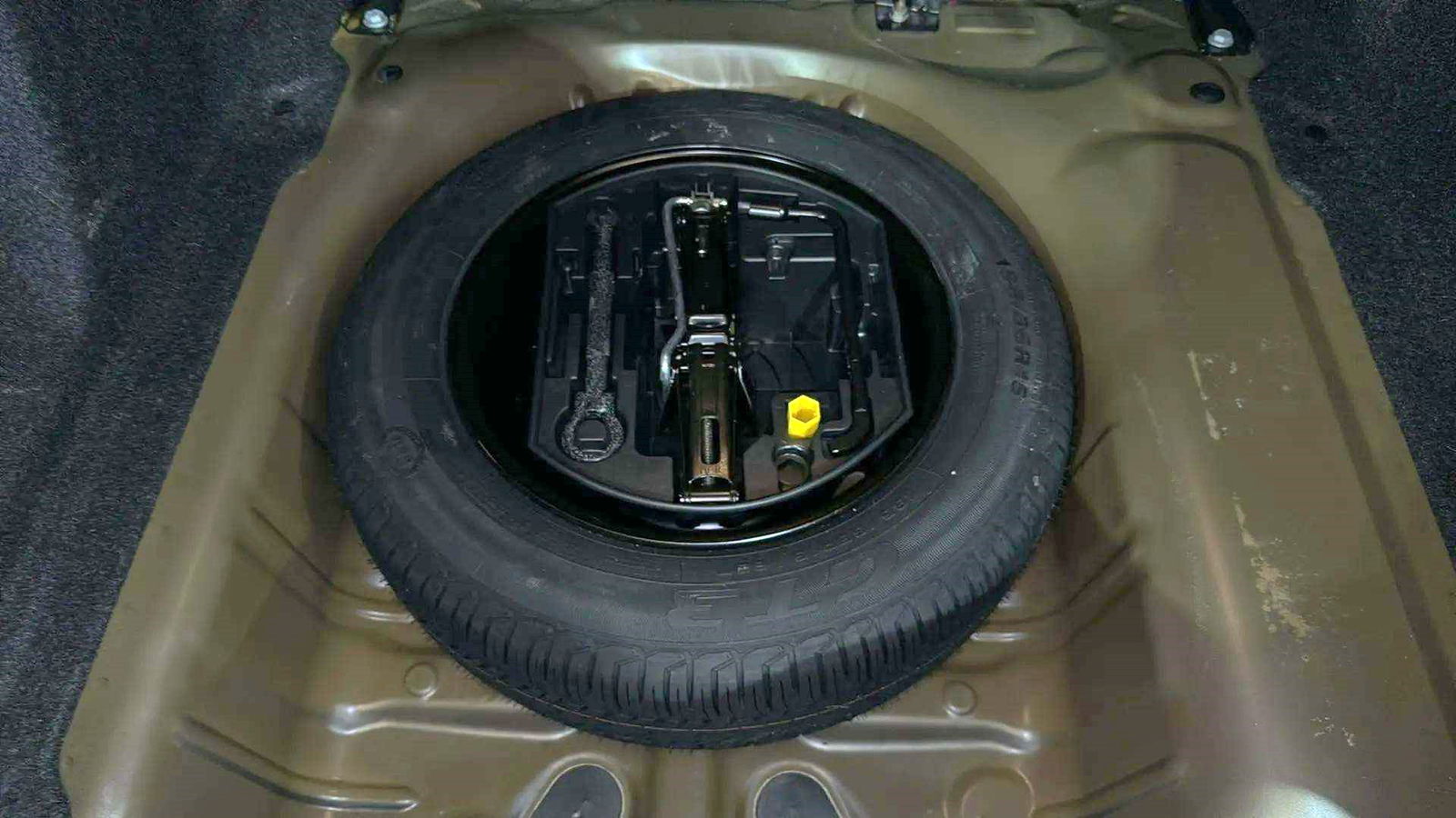 https://cdn-flexicar.caraffinity.it/public_appraisal_images_pro/images/stock/186475/CiBJOKXLrF__9282KRG_4e264504196f44d7ae25ab235b6c2ff4_Miscellaneous_19.jpeg.jpg