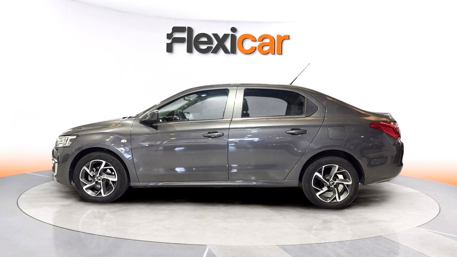 https://cdn-flexicar.caraffinity.it/public_appraisal_images_pro/images/stock/186475/oxl9CDoCtF__9282KRG_4e264504196f44d7ae25ab235b6c2ff4_Exterior_2.jpeg.jpg