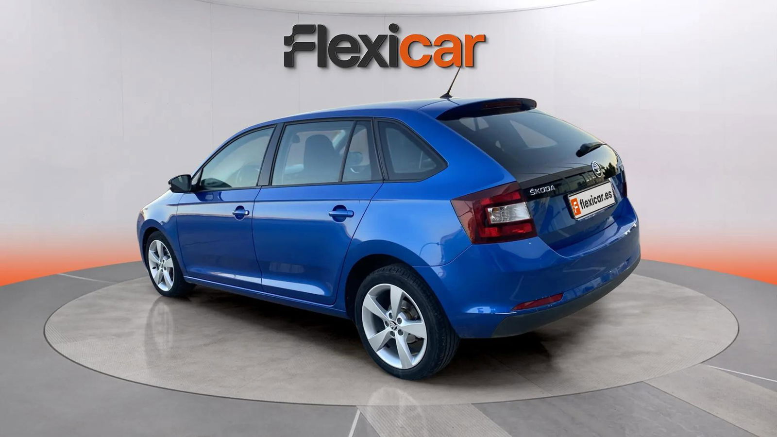 https://cdn-flexicar.caraffinity.it/public_appraisal_images_pro/images/stock/186531/4WwxRfFSXf__7063JMK_f99b8f4e67294a38817a2db2b44b3b1d_Exterior_3.jpeg.jpg