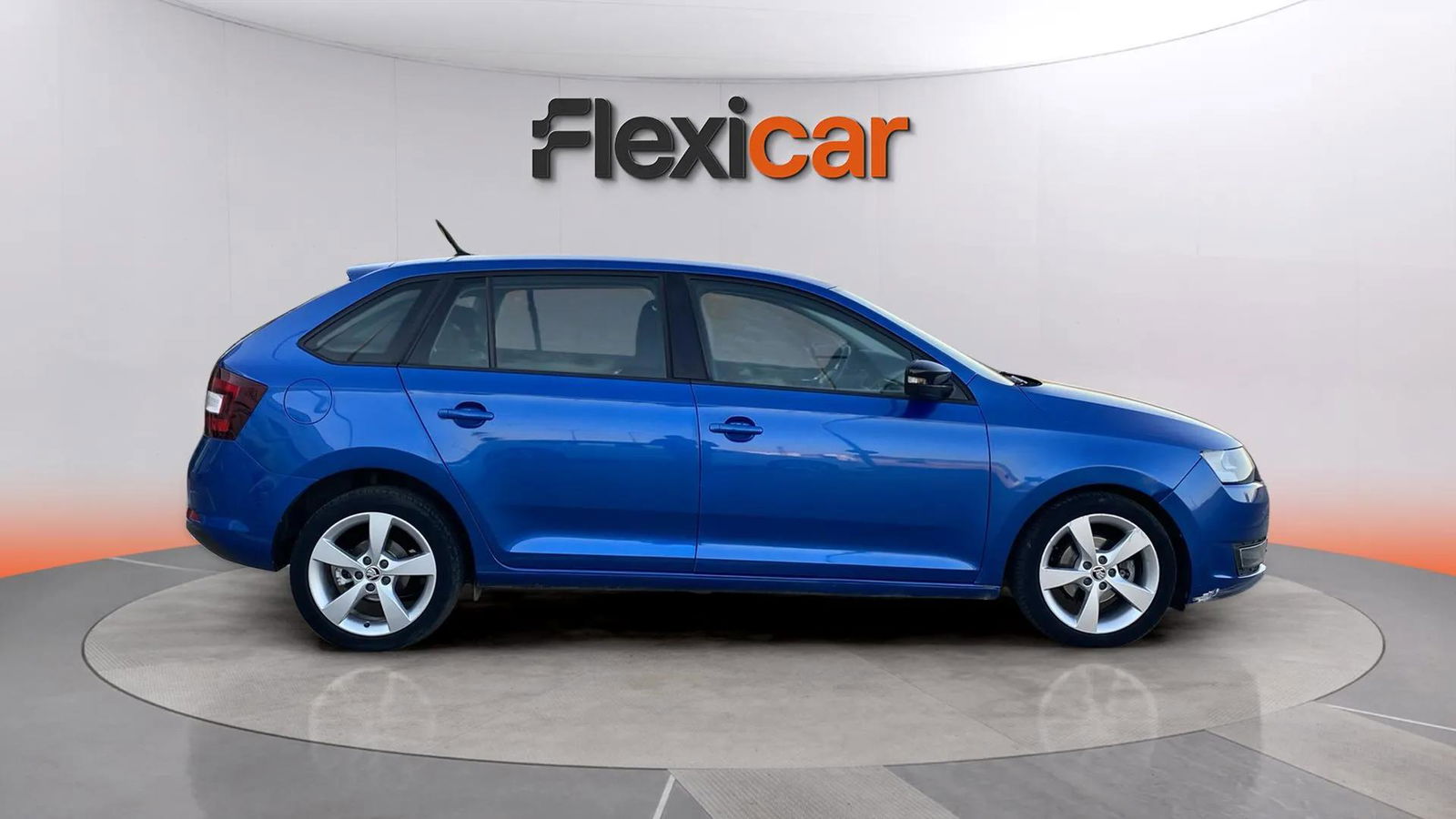 https://cdn-flexicar.caraffinity.it/public_appraisal_images_pro/images/stock/186531/PaV5IIIEMA__7063JMK_f99b8f4e67294a38817a2db2b44b3b1d_Exterior_6.jpeg.jpg